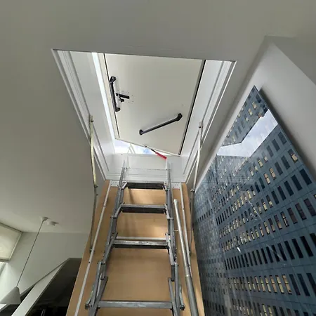Ohotellme 鹿特丹